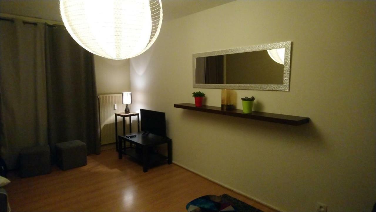 Studio Proche Du Vieux Lille Avec Place De Parking La Madeleine  Kültér fotó